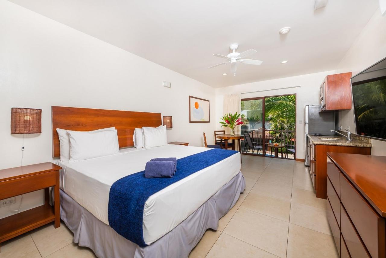 The Coast Beachfront Hotel Тамариндо Экстерьер фото