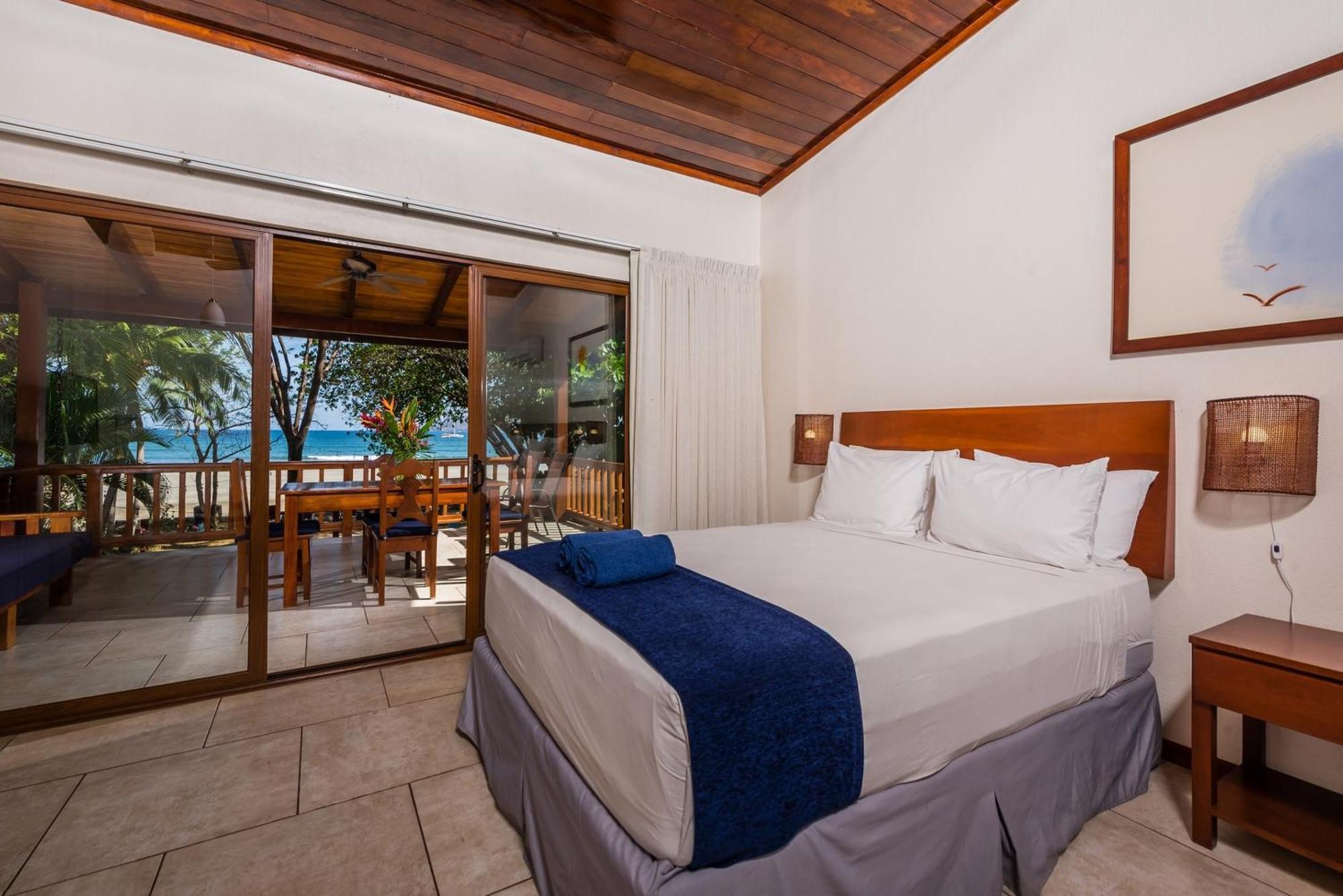 The Coast Beachfront Hotel Тамариндо Экстерьер фото