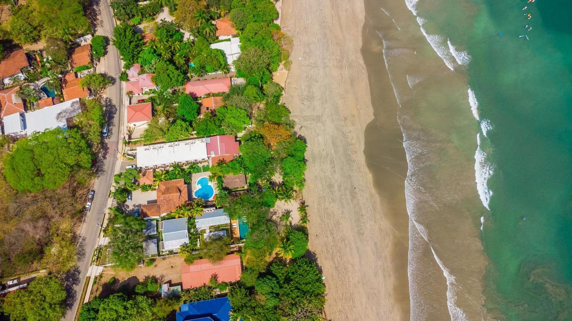 The Coast Beachfront Hotel Тамариндо Экстерьер фото