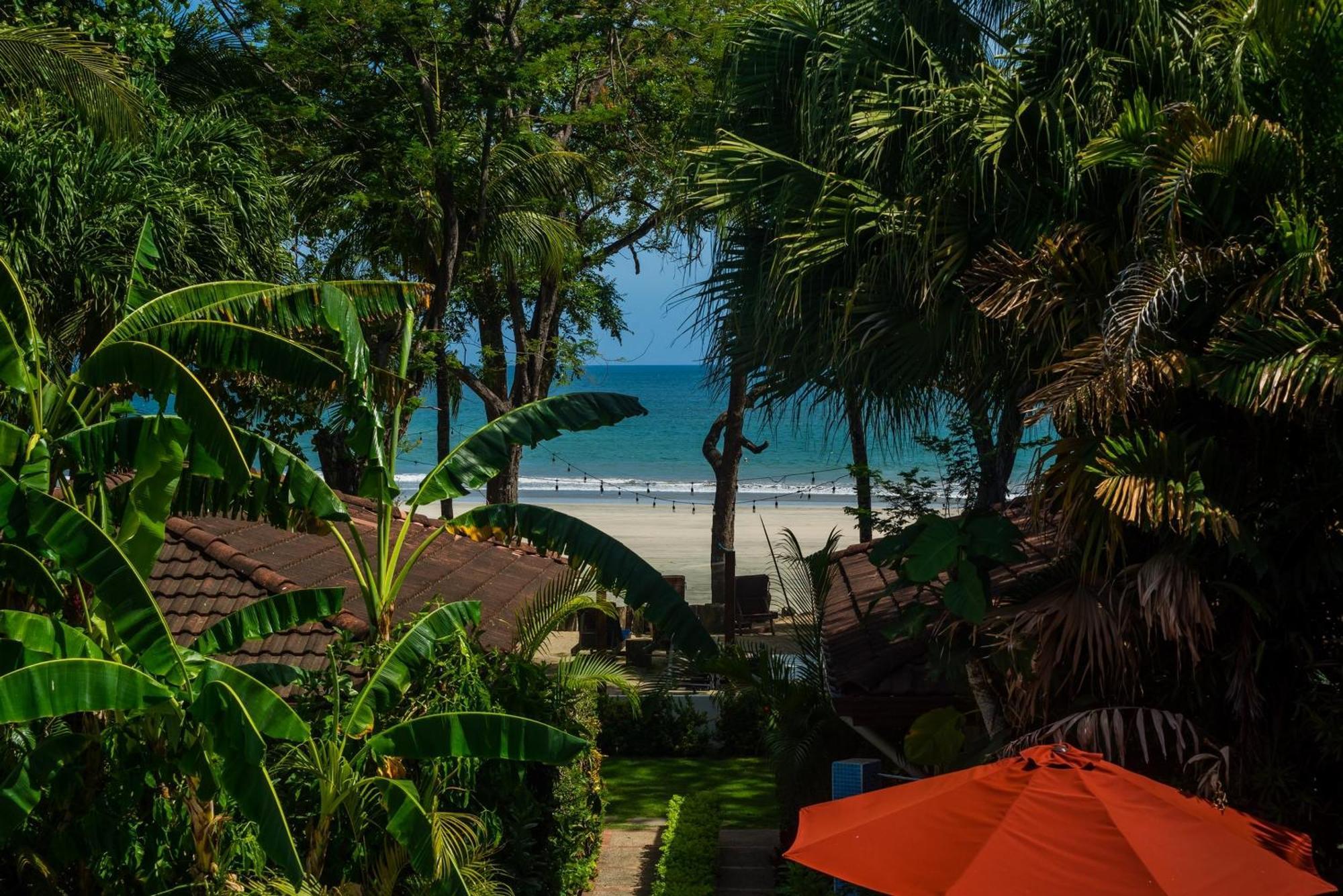 The Coast Beachfront Hotel Тамариндо Экстерьер фото