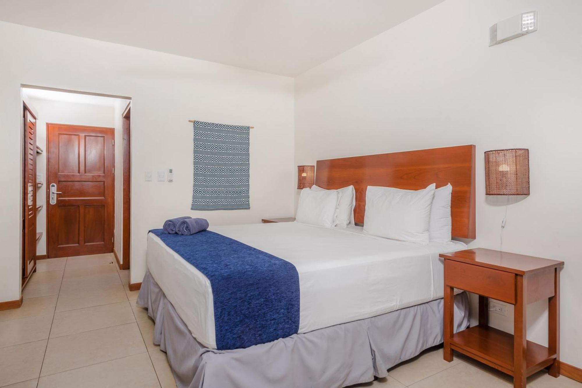 The Coast Beachfront Hotel Тамариндо Номер фото